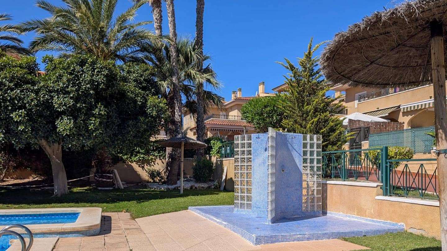 2 bedroom Villa for sale in Gran Alacant with pool - € 259,000 (Ref: 9802956)