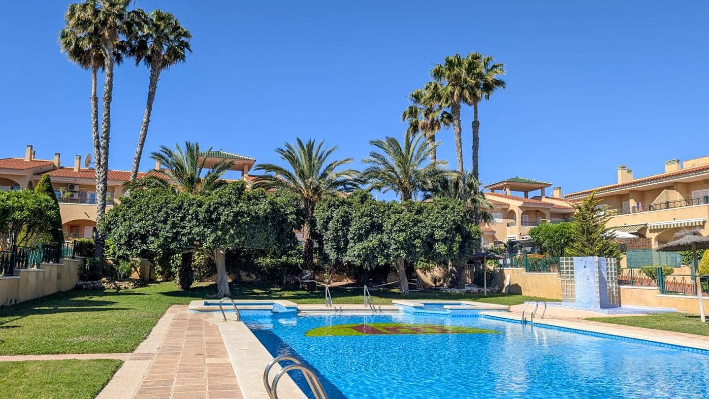 2 bedroom Villa for sale in Gran Alacant with pool - € 259,000 (Ref: 9802956)