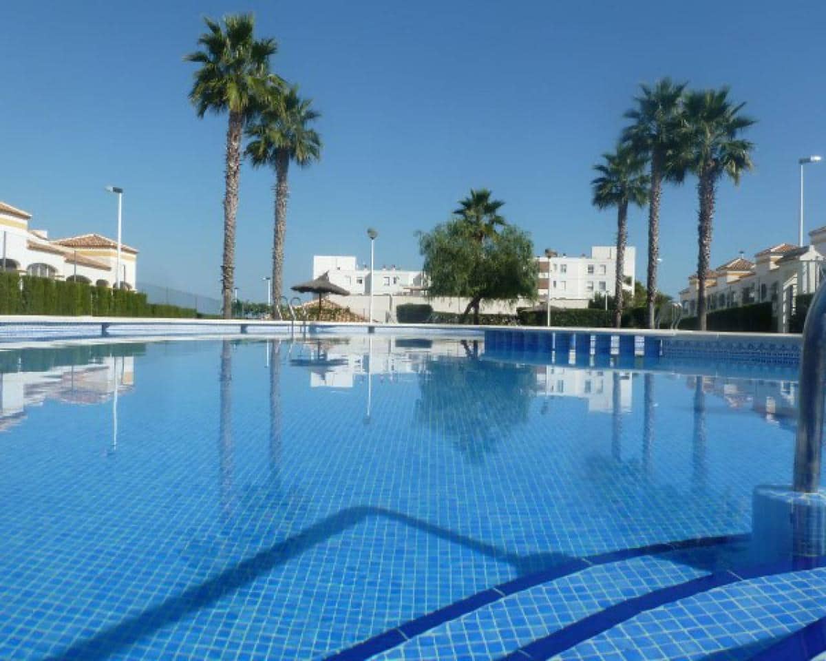 2 sovrum Villa till salu i Gran Alacant med pool - 209 000 € (Ref: 9808574)