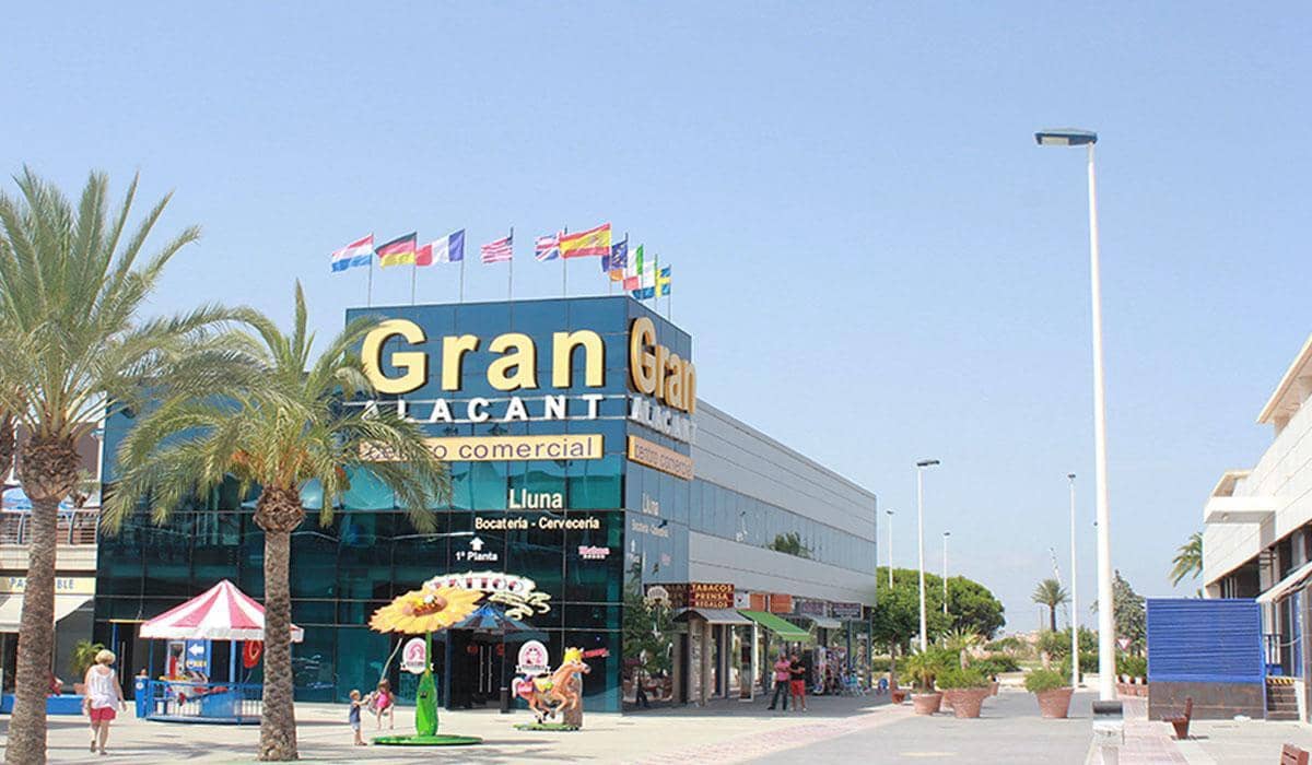 2 sovrum Villa till salu i Gran Alacant med pool - 209 000 € (Ref: 9808574)