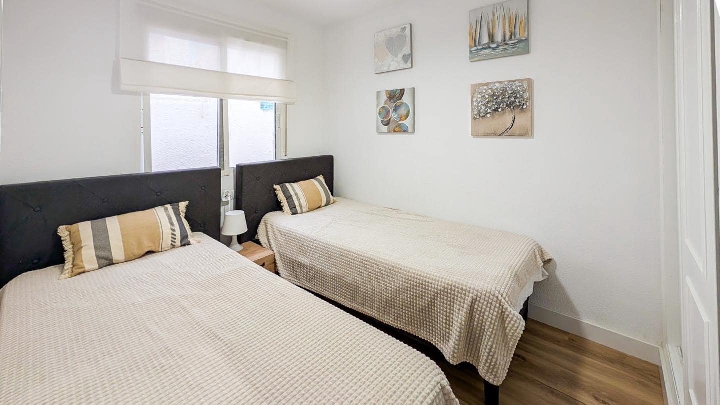 2 sovrum Villa till salu i Gran Alacant med pool - 209 000 € (Ref: 9808574)