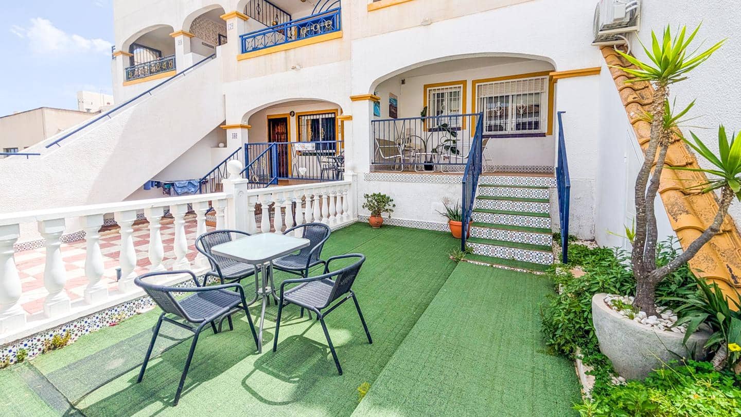 2 sovrum Villa till salu i Gran Alacant med pool - 209 000 € (Ref: 9808574)