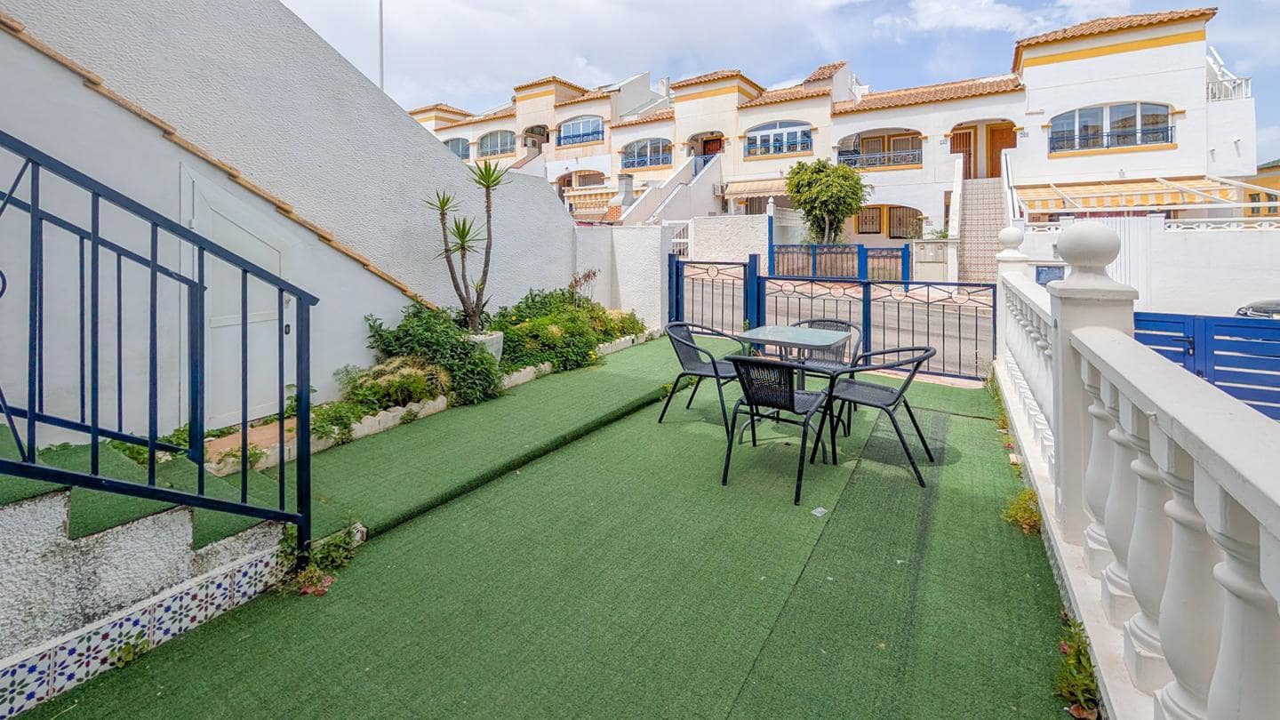 2 sovrum Villa till salu i Gran Alacant med pool - 209 000 € (Ref: 9808574)