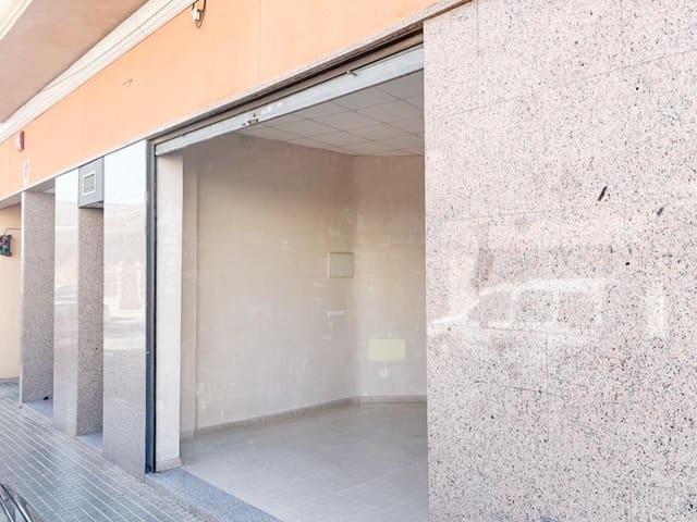 1 makuuhuone Yritys myytävänä paikassa Las Bayas, Elche / Elx - 95 000 € (Ref: 9809405)