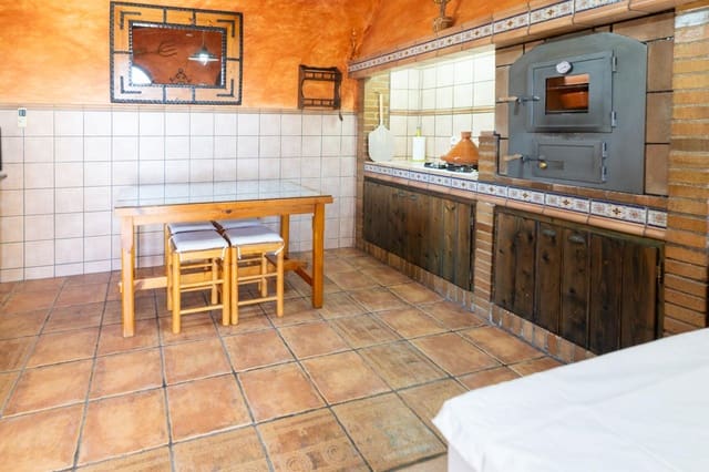 Chalet de 6 habitaciones en Valverde, Elche / Elx en venta con piscina garaje - 520.000 € (Ref: 9809406)