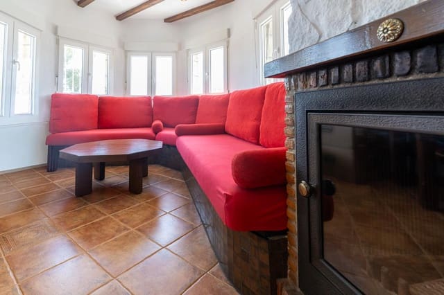 Chalet de 6 habitaciones en Valverde, Elche / Elx en venta con piscina garaje - 520.000 € (Ref: 9809406)