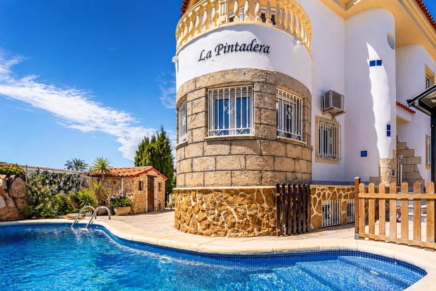 Chalet de 6 habitaciones en Elche / Elx en venta con piscina garaje - 520.000 € (Ref: 9809406)