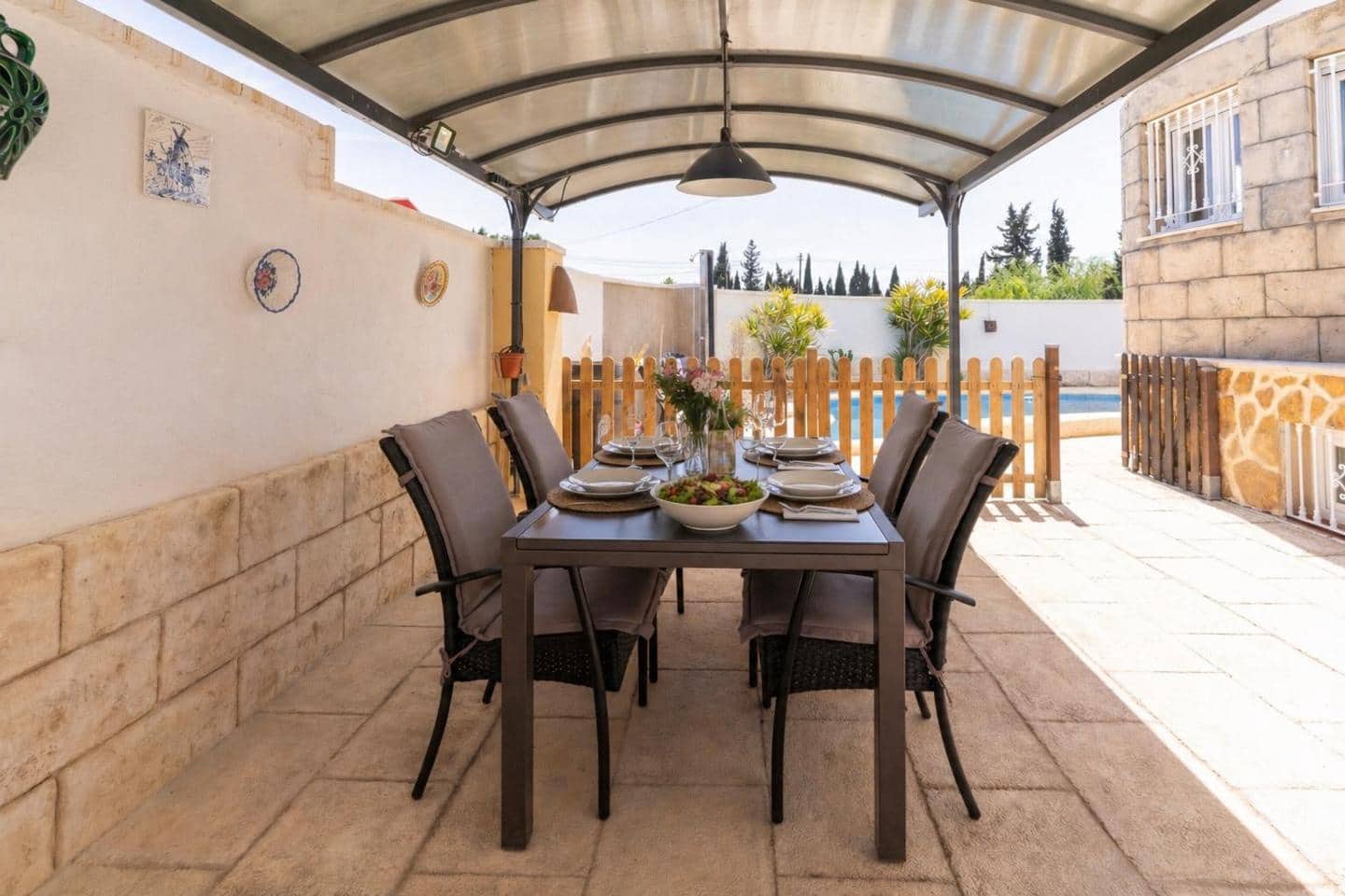 Chalet de 6 habitaciones en Elche / Elx en venta con piscina garaje - 520.000 € (Ref: 9809406)