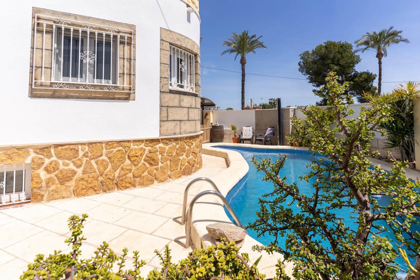 Chalet de 6 habitaciones en Elche / Elx en venta con piscina garaje - 520.000 € (Ref: 9809406)