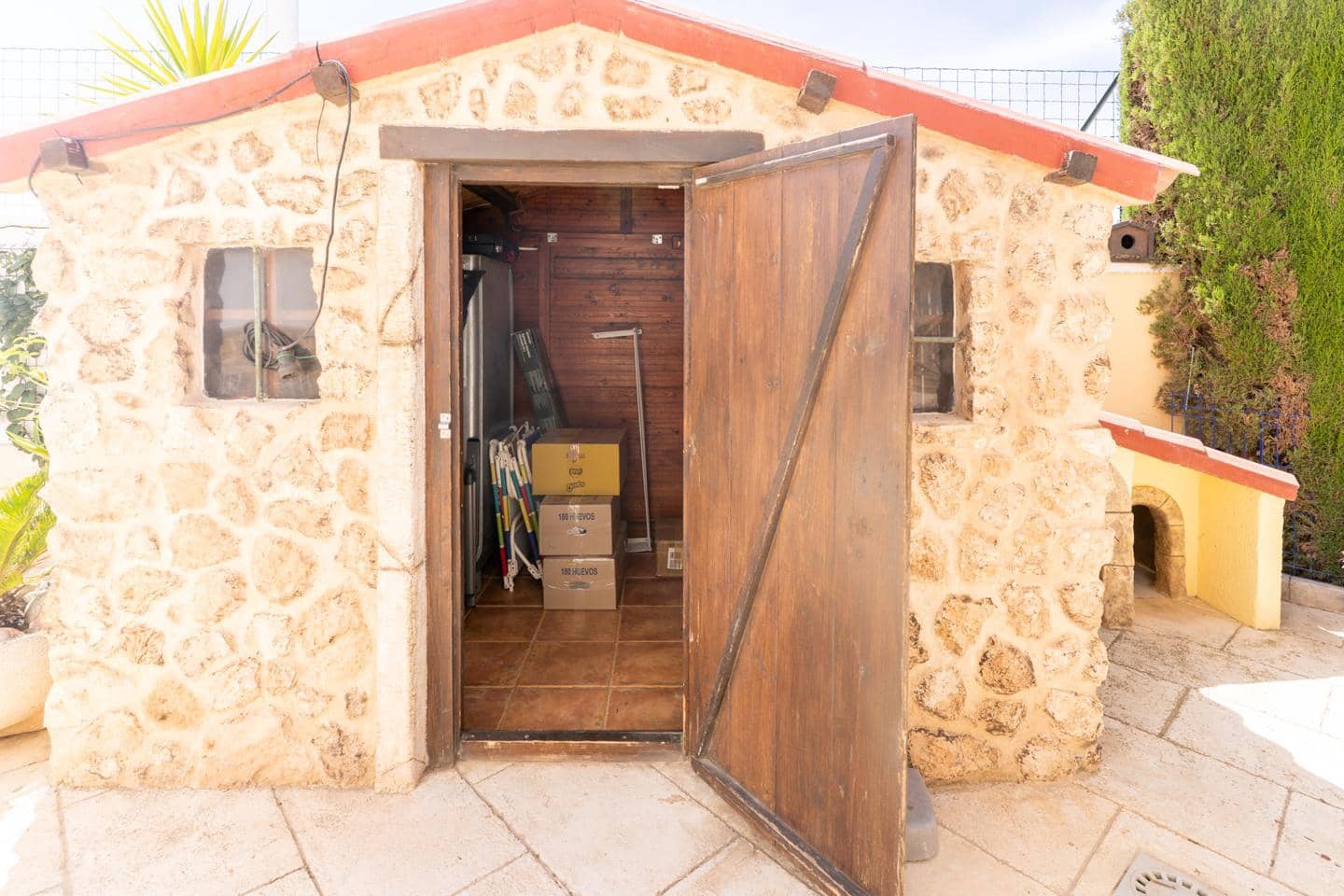 Chalet de 6 habitaciones en Elche / Elx en venta con piscina garaje - 520.000 € (Ref: 9809406)
