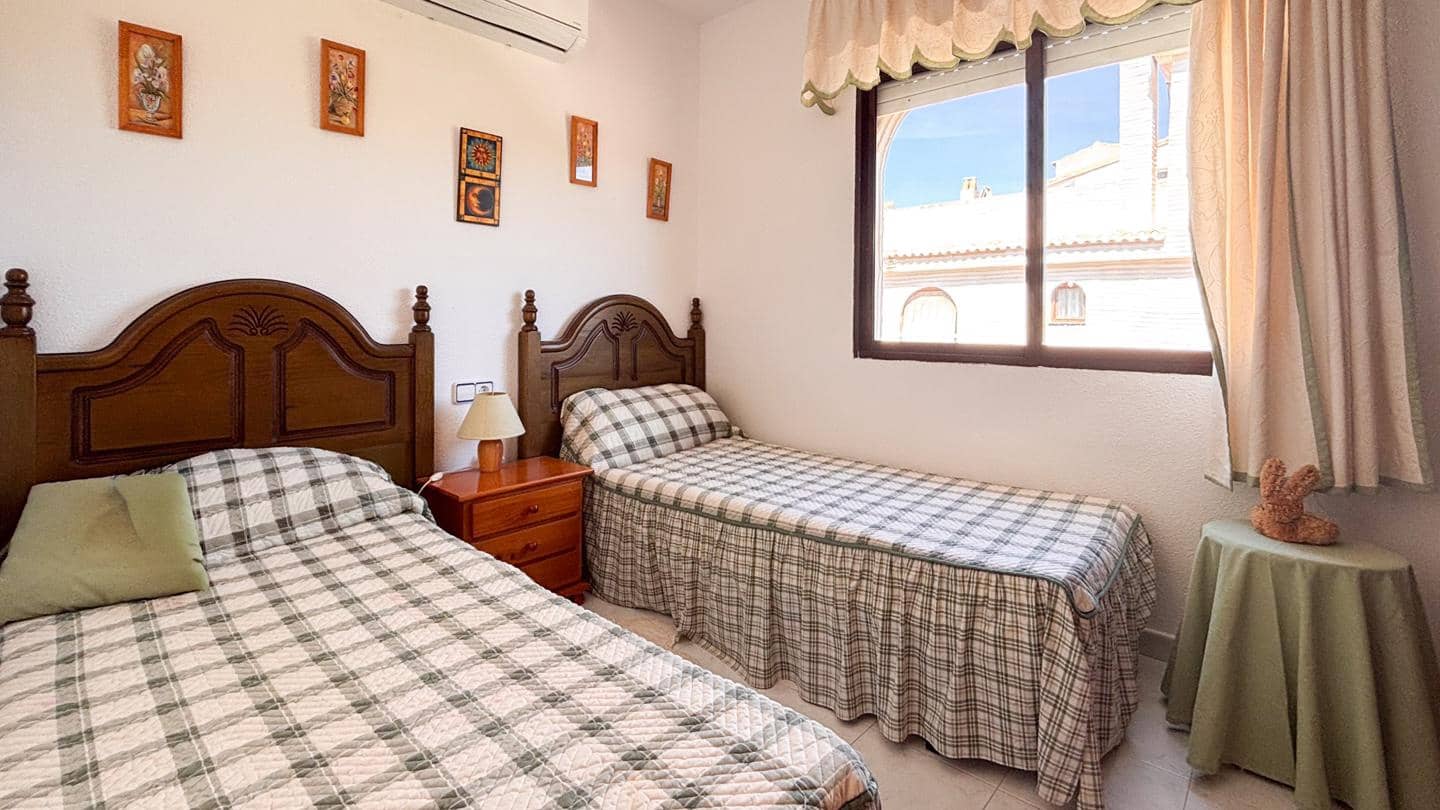 3 bedroom Villa for sale in Gran Alacant with pool - € 290,000 (Ref: 9816512)