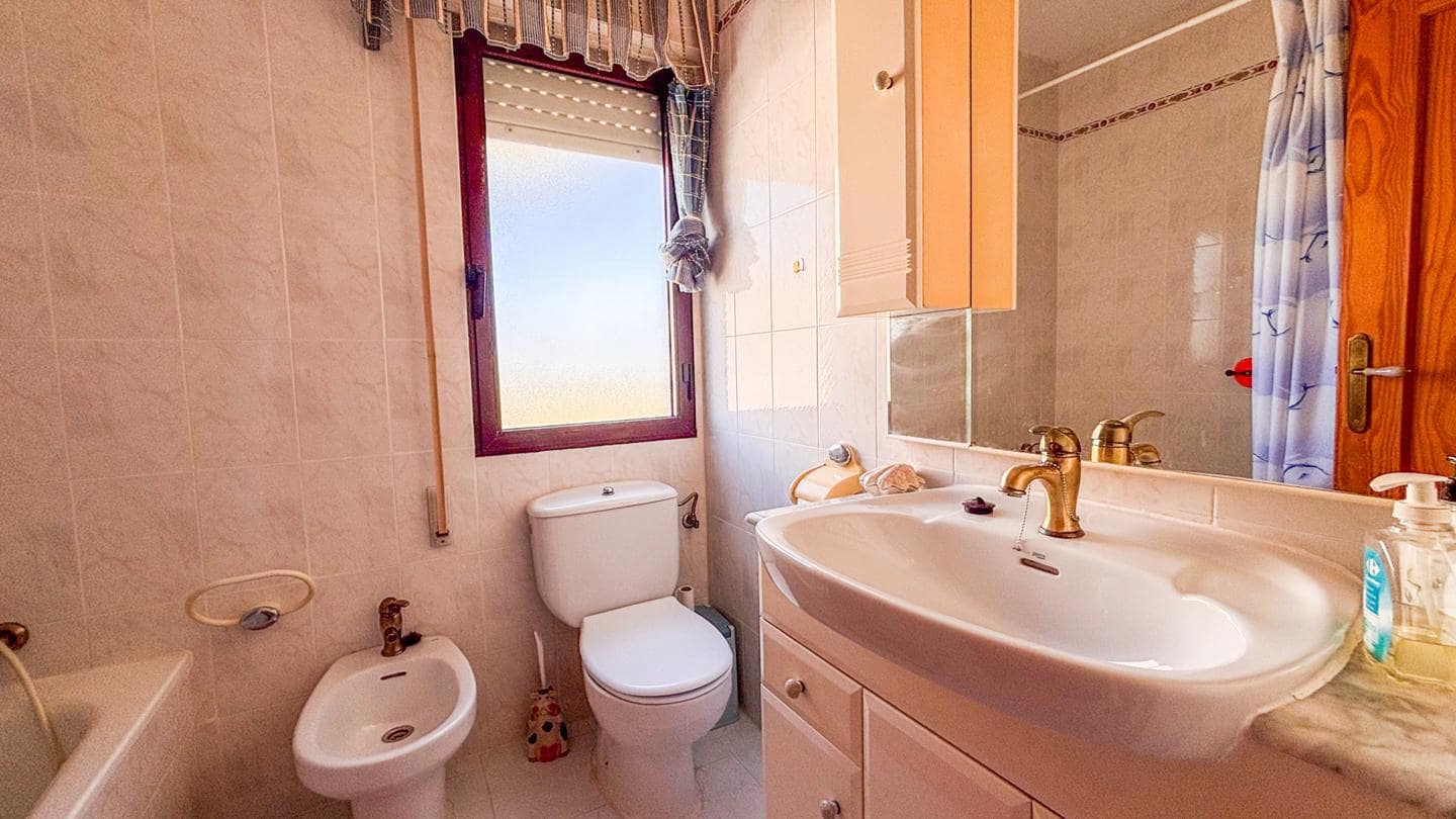 3 bedroom Villa for sale in Gran Alacant with pool - € 290,000 (Ref: 9816512)