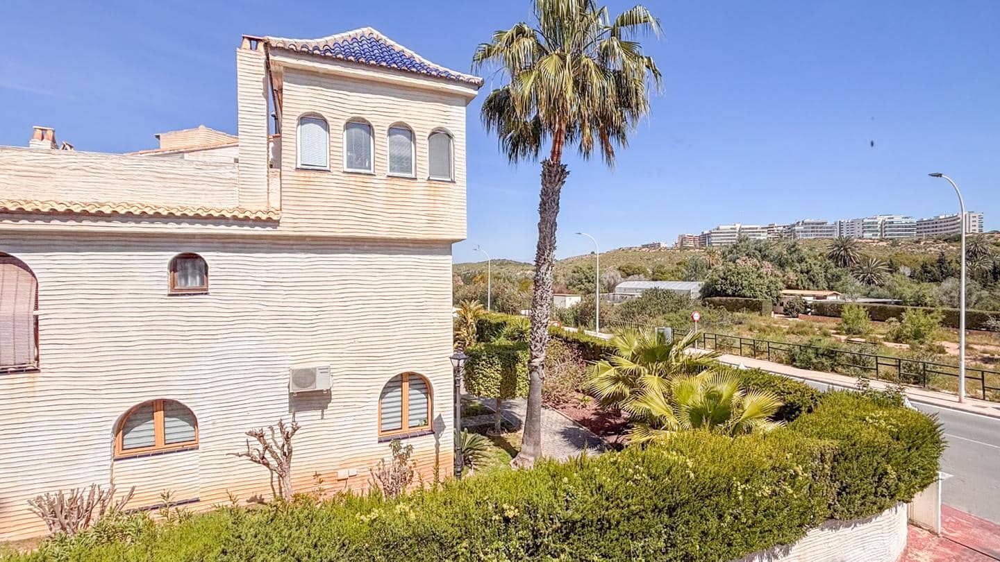 3 bedroom Villa for sale in Gran Alacant with pool - € 290,000 (Ref: 9816512)