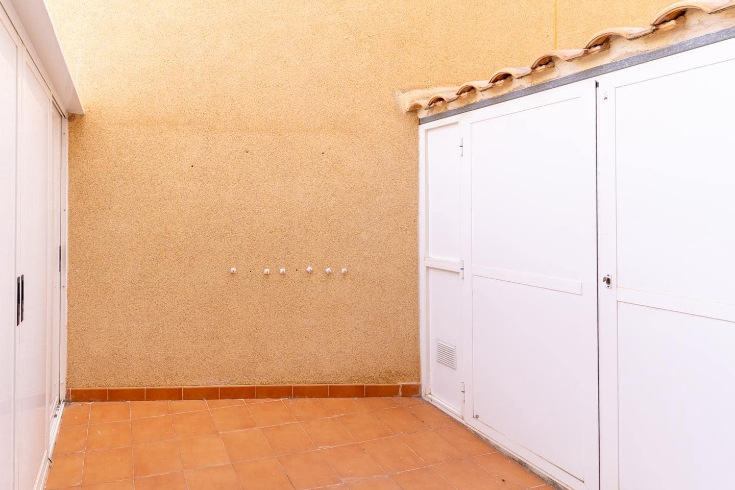 3 sypialnia Willa na sprzedaż w Santa Pola z basenem garażem - 319 000 € (Ref: 9824039)