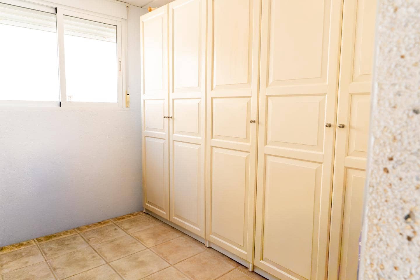 3 sypialnia Willa na sprzedaż w Santa Pola z basenem garażem - 319 000 € (Ref: 9824039)