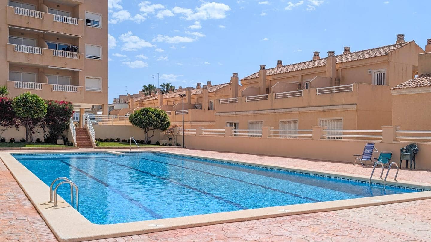 3 sypialnia Willa na sprzedaż w Santa Pola z basenem garażem - 319 000 € (Ref: 9824039)