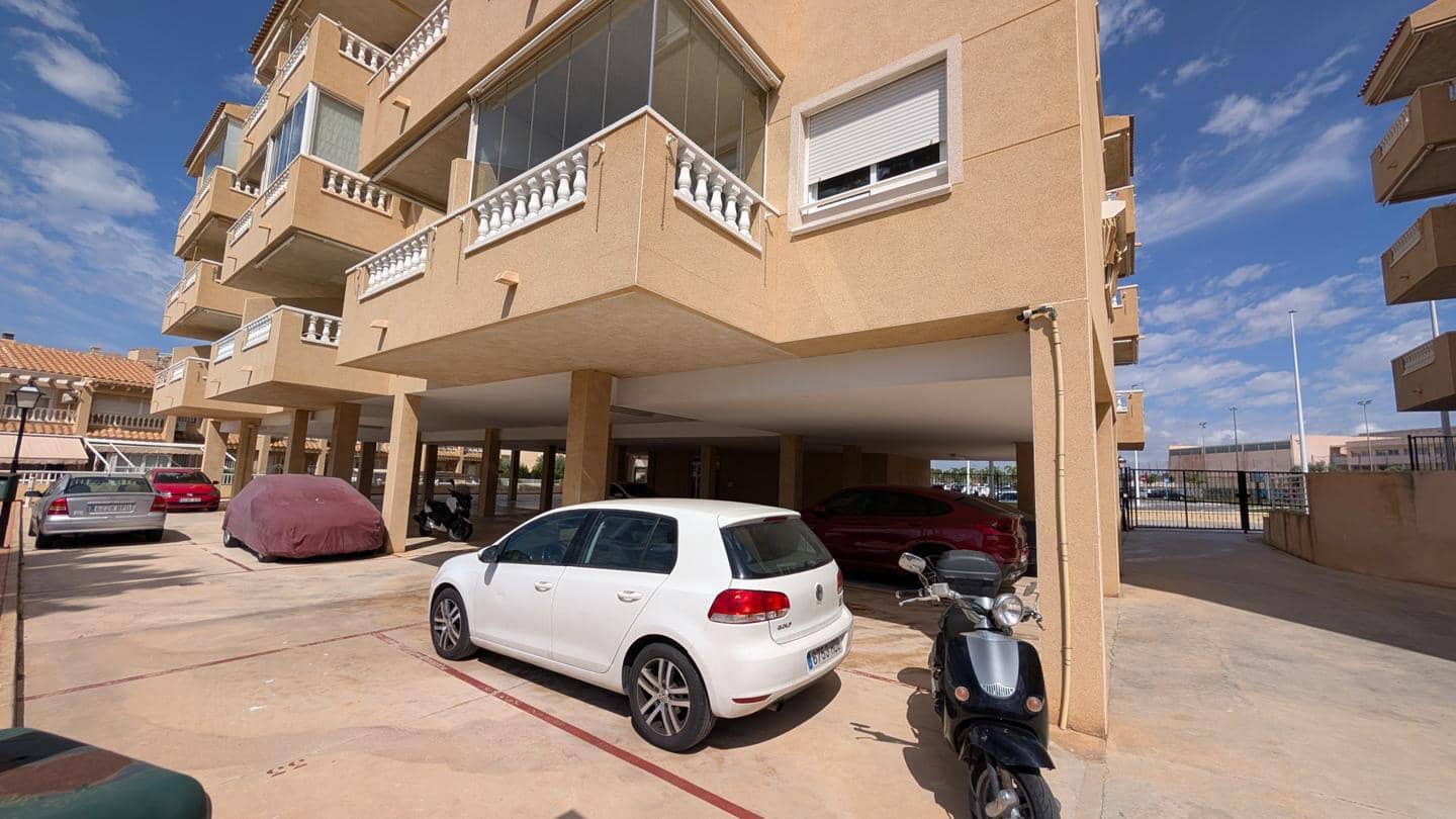 3 sypialnia Willa na sprzedaż w Santa Pola z basenem garażem - 319 000 € (Ref: 9824039)