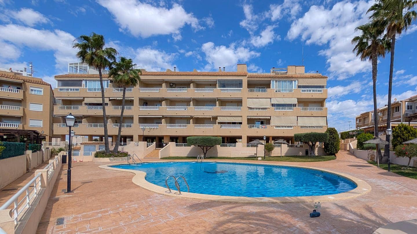 3 sypialnia Willa na sprzedaż w Santa Pola z basenem garażem - 319 000 € (Ref: 9824039)