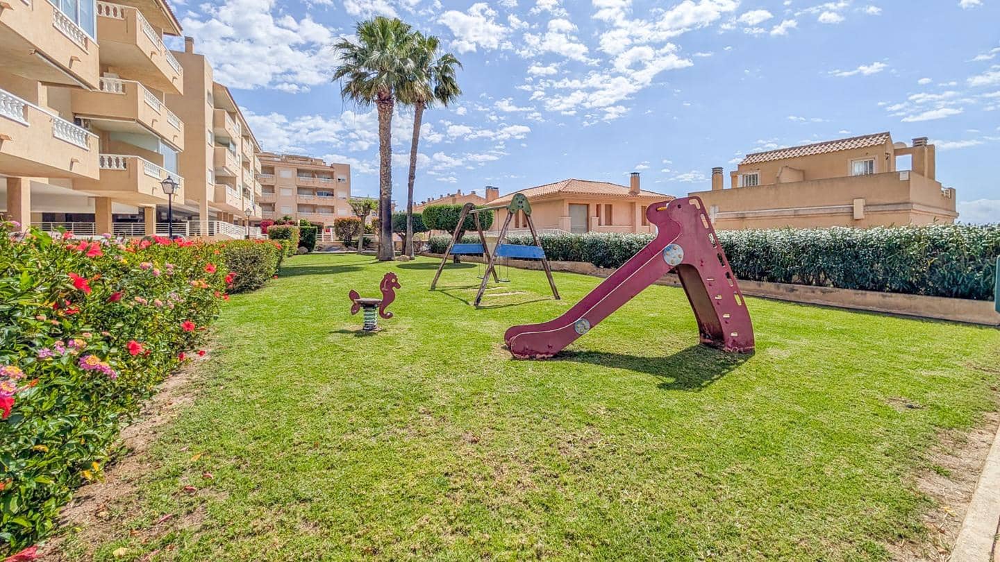 3 sypialnia Willa na sprzedaż w Santa Pola z basenem garażem - 319 000 € (Ref: 9824039)