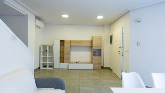 3 sypialnia Willa na sprzedaż w Calas Santiago Bernabéu, Santa Pola z basenem garażem - 395 000 € (Ref: 9827395)