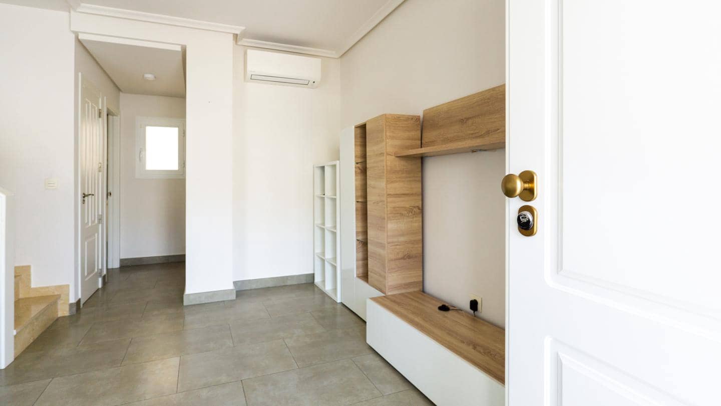 3 sypialnia Willa na sprzedaż w Santa Pola z basenem garażem - 395 000 € (Ref: 9827395)