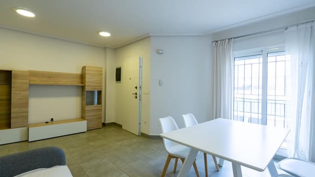 3 sypialnia Willa na sprzedaż w Calas Santiago Bernabéu, Santa Pola z basenem garażem - 395 000 € (Ref: 9827395)