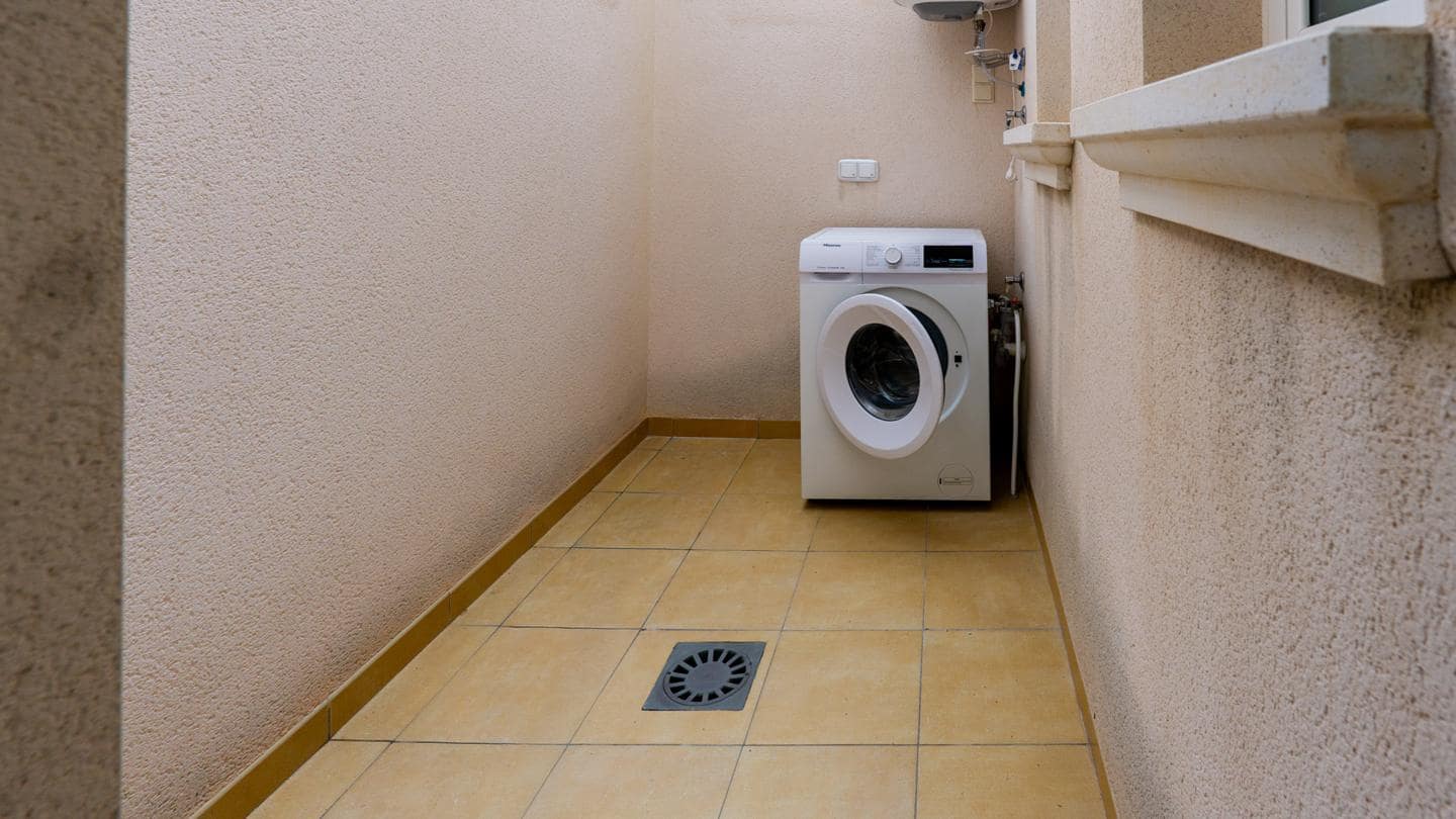 3 sypialnia Willa na sprzedaż w Santa Pola z basenem garażem - 395 000 € (Ref: 9827395)