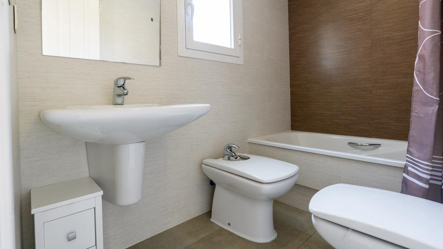 3 sypialnia Willa na sprzedaż w Santa Pola z basenem garażem - 395 000 € (Ref: 9827395)
