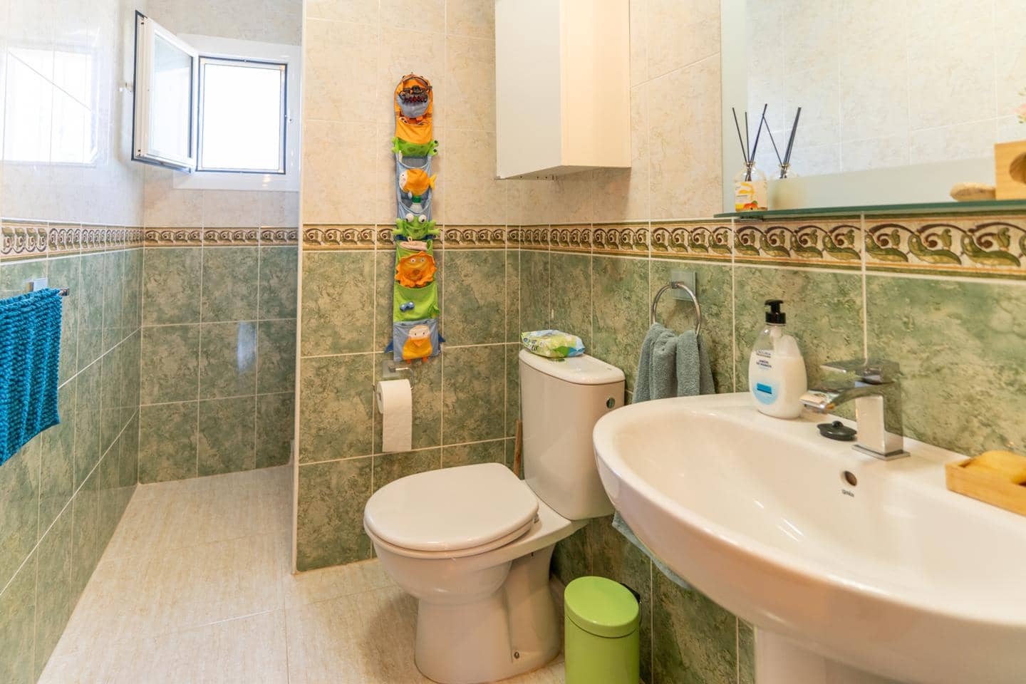 6 bedroom Villa for sale in Gran Alacant with pool - € 550,000 (Ref: 9832311)