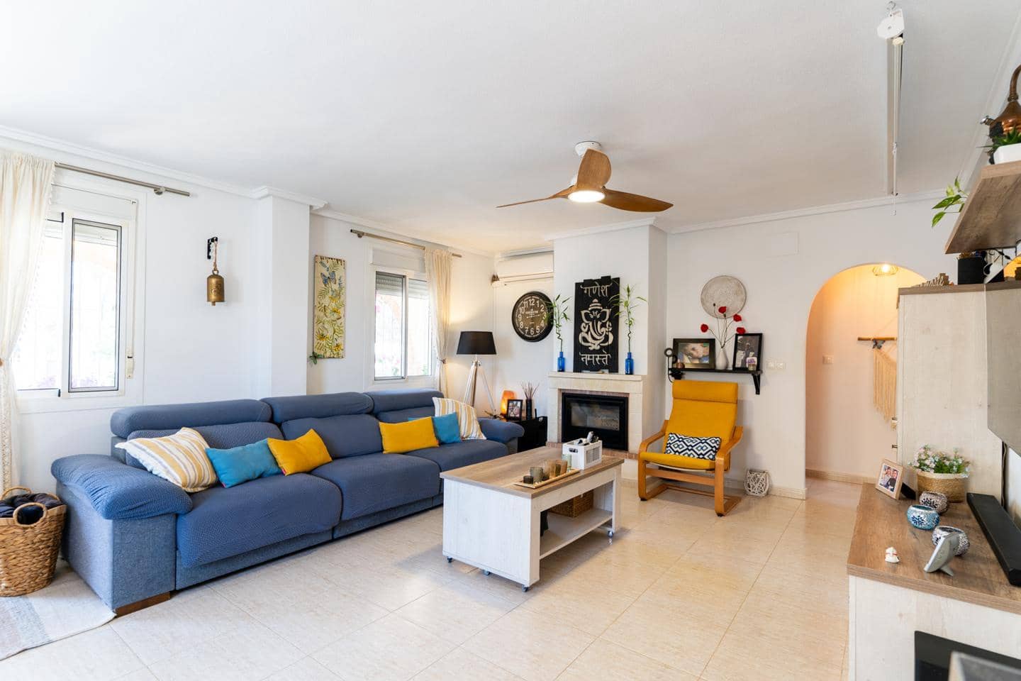 6 bedroom Villa for sale in Gran Alacant with pool - € 550,000 (Ref: 9832311)