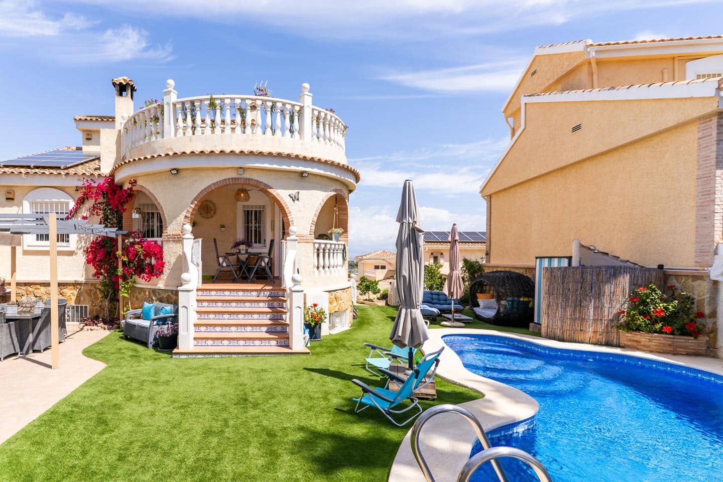 6 bedroom Villa for sale in Gran Alacant with pool - € 550,000 (Ref: 9832311)
