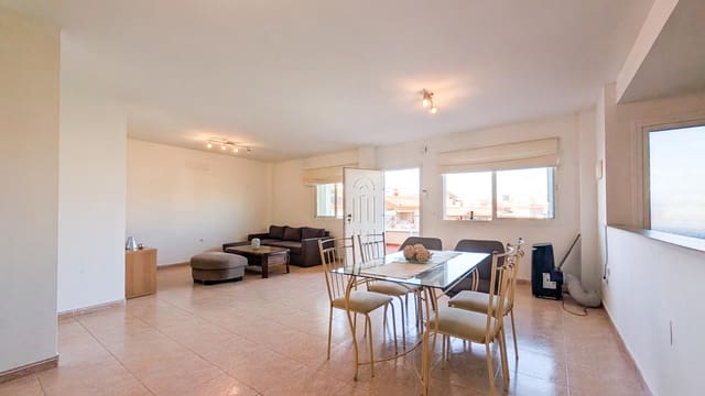 3 makuuhuone Huvila myytävänä paikassa Novamar - Mediterráneo, Santa Pola mukana uima-altaan 
autotalli - 259 000 € (Ref: 9834556)