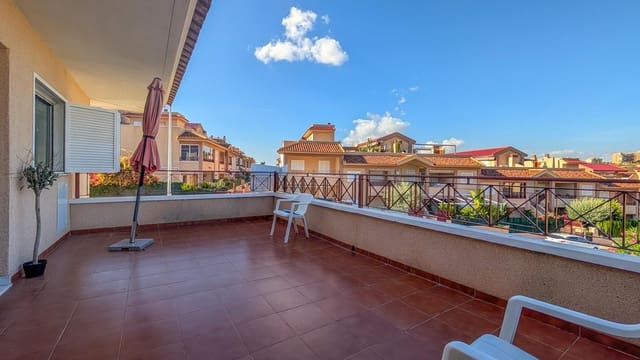 3 makuuhuone Huvila myytävänä paikassa Novamar - Mediterráneo, Santa Pola mukana uima-altaan 
autotalli - 259 000 € (Ref: 9834556)