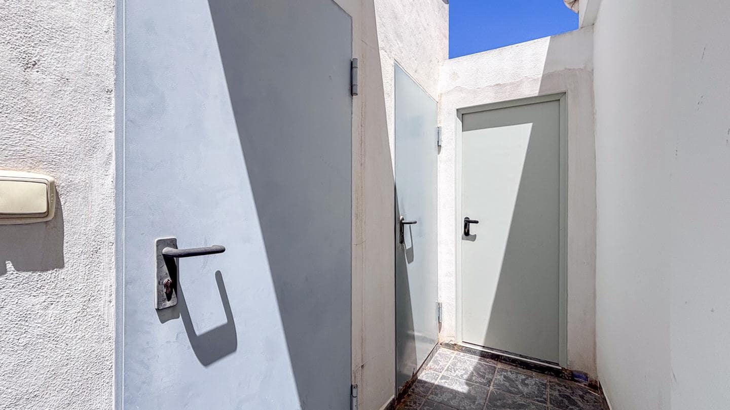 2 bedroom Flat for sale in Santa Pola - € 189,000 (Ref: 9855937)