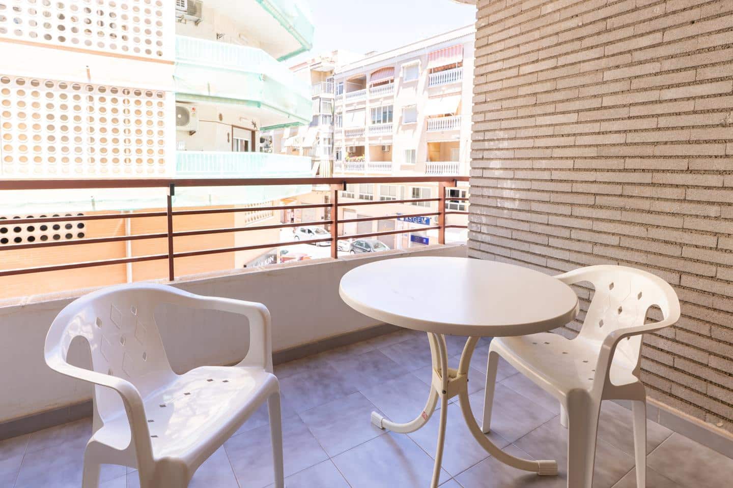Piso de 2 habitaciones en Santa Pola en venta - 169.000 € (Ref: 9865943)