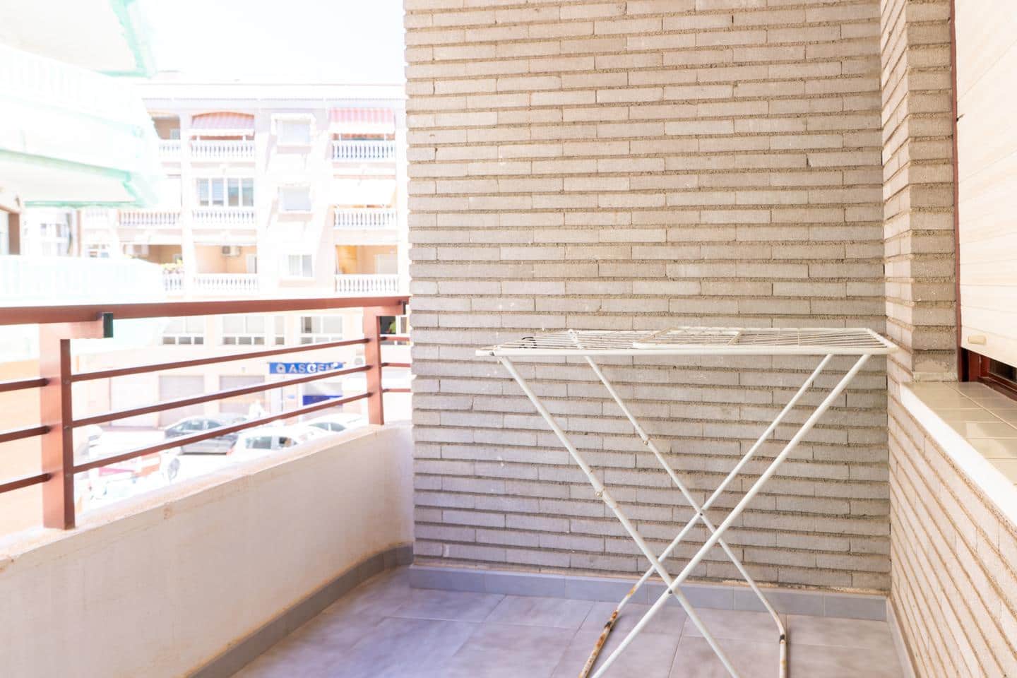 Piso de 2 habitaciones en Santa Pola en venta - 169.000 € (Ref: 9865943)