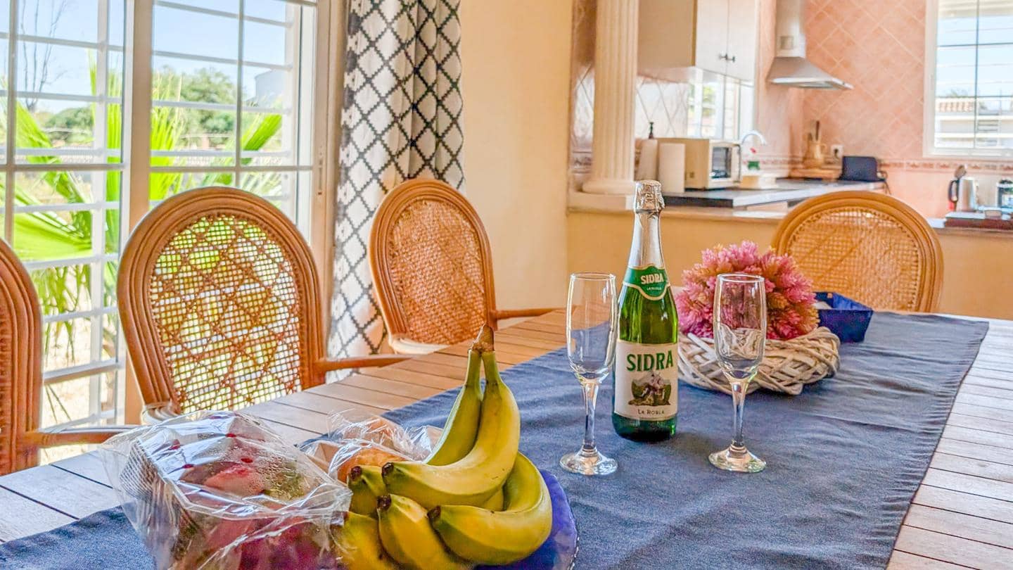 4 Zimmer Villa zu verkaufen in Elche / Elx mit Pool Garage - 850.000 € (Ref: 9901632)