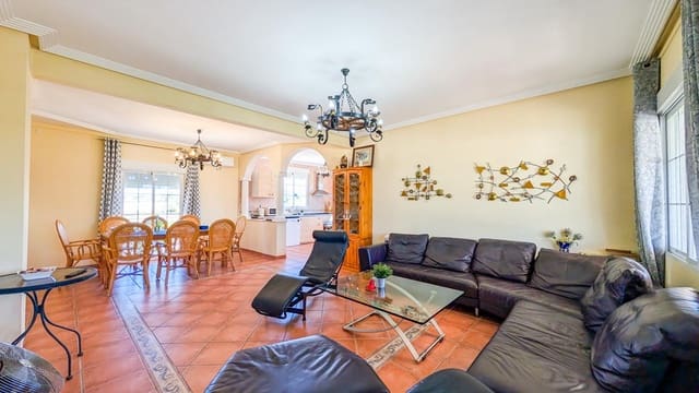 4 Zimmer Villa zu verkaufen in La Foia - Daimés - Asprella, Elche / Elx mit Pool Garage - 850.000 € (Ref: 9901632)