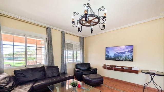 4 Zimmer Villa zu verkaufen in La Foia - Daimés - Asprella, Elche / Elx mit Pool Garage - 850.000 € (Ref: 9901632)