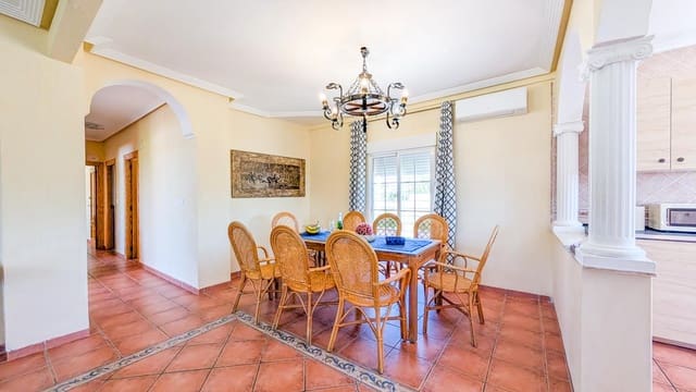 4 Zimmer Villa zu verkaufen in La Foia - Daimés - Asprella, Elche / Elx mit Pool Garage - 850.000 € (Ref: 9901632)