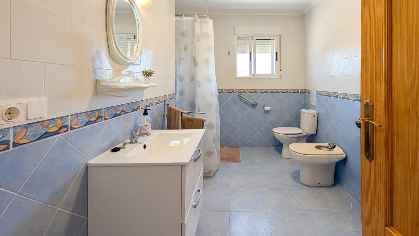 4 Zimmer Villa zu verkaufen in Elche / Elx mit Pool Garage - 850.000 € (Ref: 9901632)