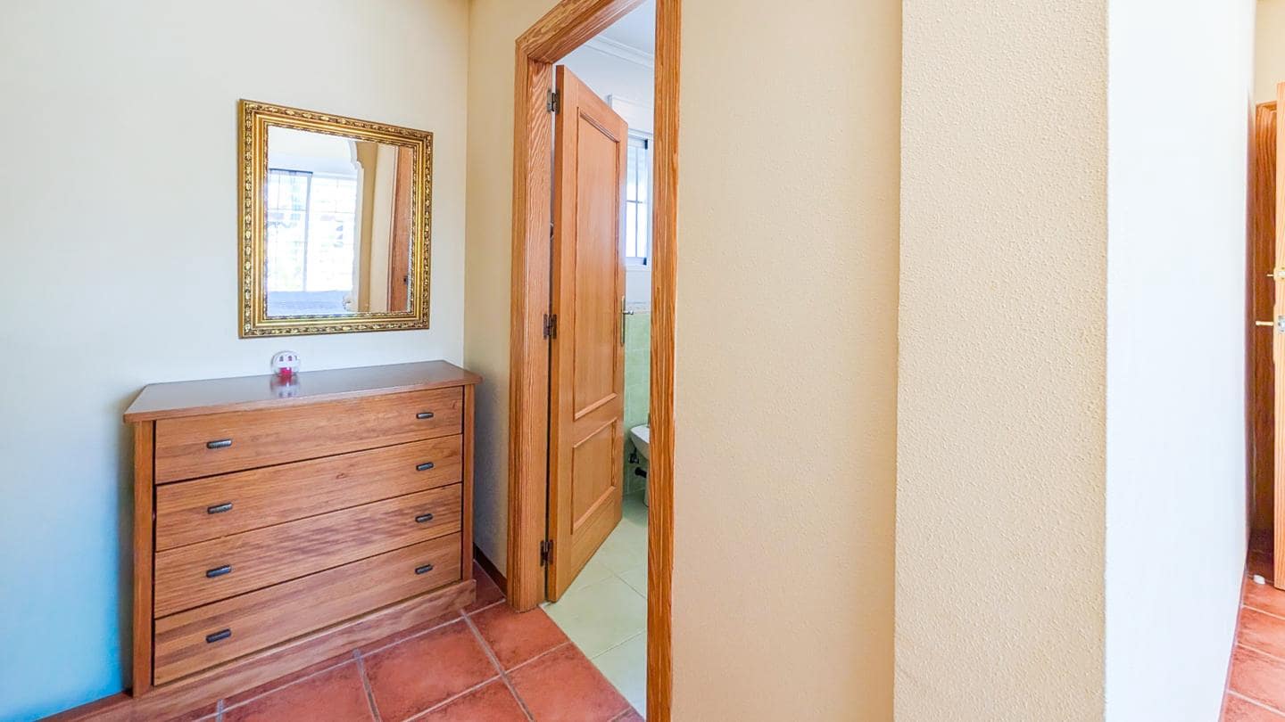 4 Zimmer Villa zu verkaufen in Elche / Elx mit Pool Garage - 850.000 € (Ref: 9901632)