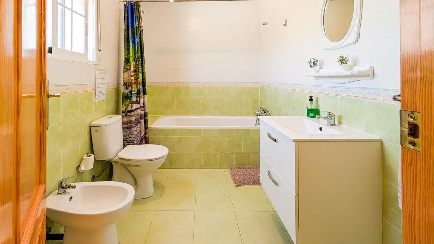 4 Zimmer Villa zu verkaufen in Elche / Elx mit Pool Garage - 850.000 € (Ref: 9901632)