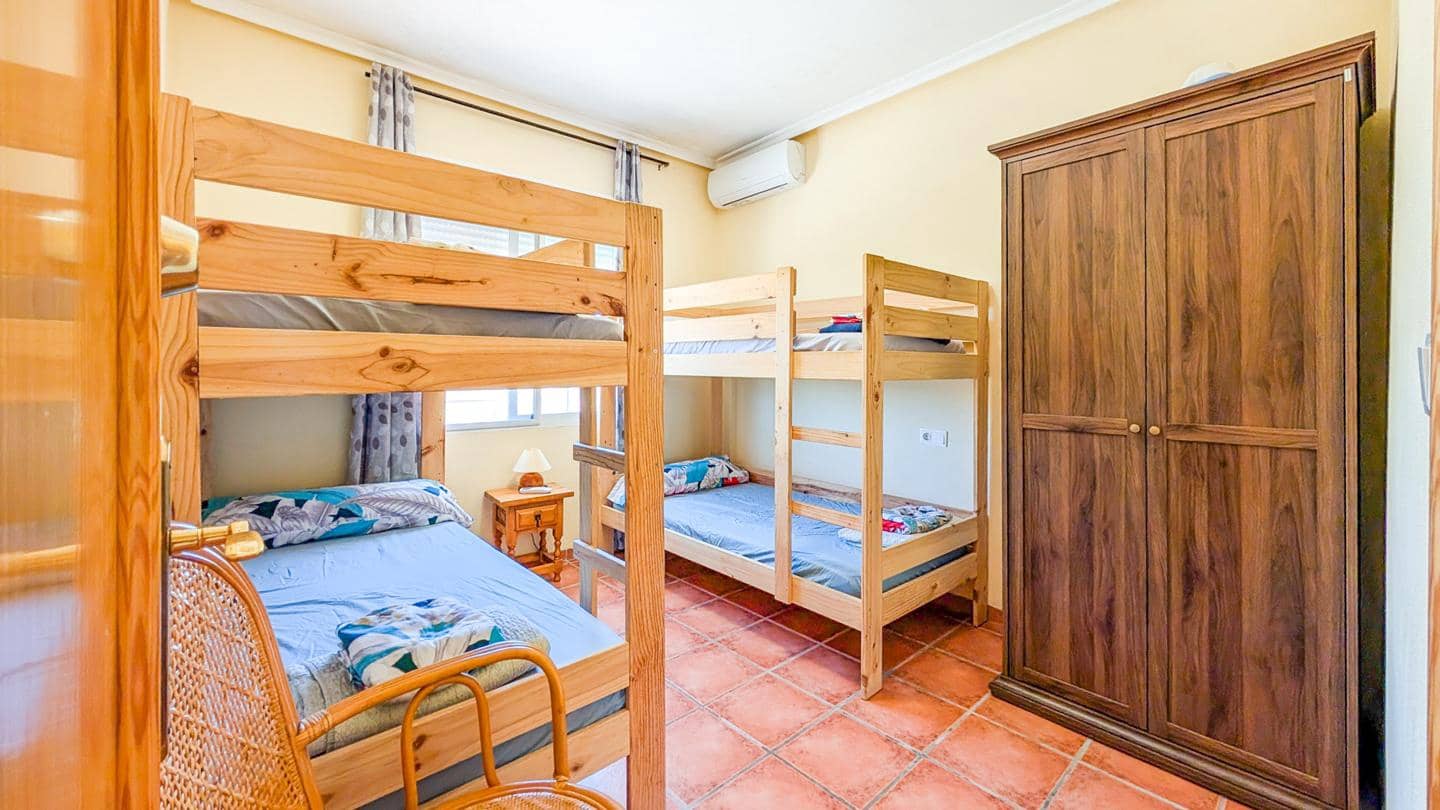4 Zimmer Villa zu verkaufen in Elche / Elx mit Pool Garage - 850.000 € (Ref: 9901632)