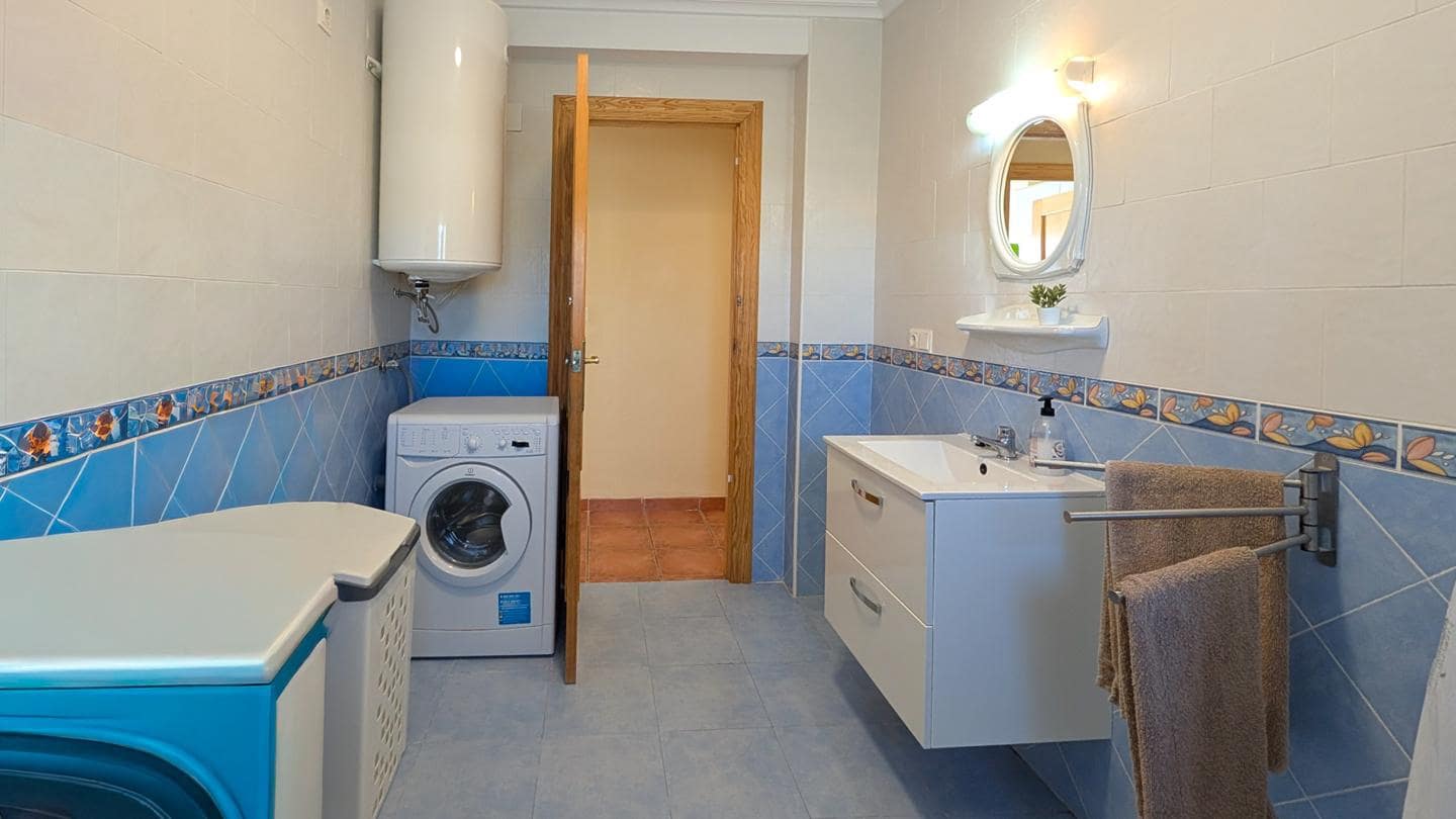 4 Zimmer Villa zu verkaufen in Elche / Elx mit Pool Garage - 850.000 € (Ref: 9901632)
