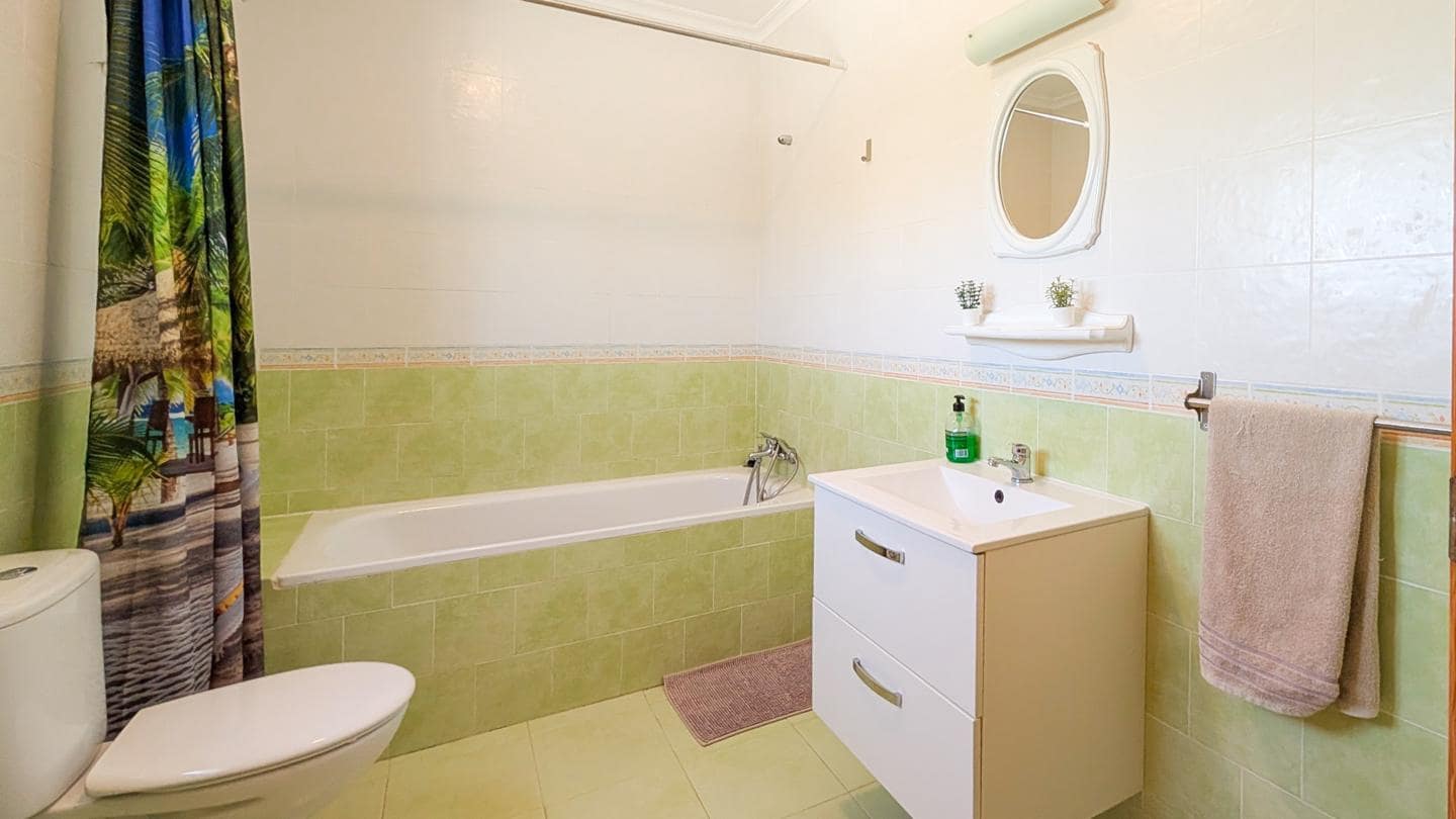 4 Zimmer Villa zu verkaufen in Elche / Elx mit Pool Garage - 850.000 € (Ref: 9901632)