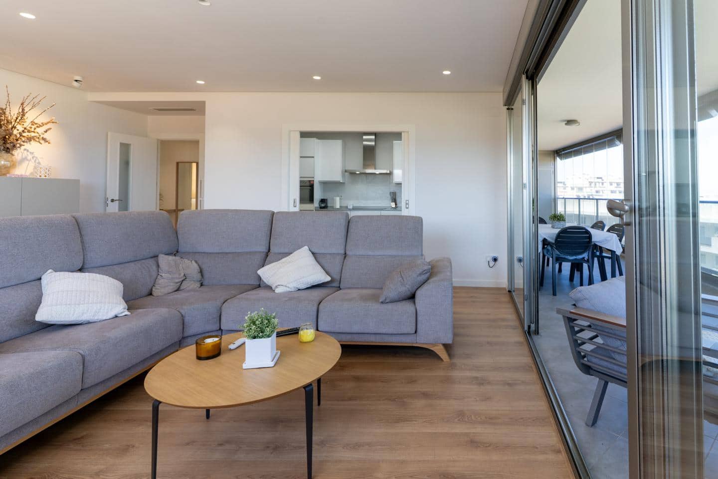 3 makuuhuone Asunto myytävänä paikassa Arenales del Sol mukana uima-altaan 
autotalli - 742 000 € (Ref: 9905083)