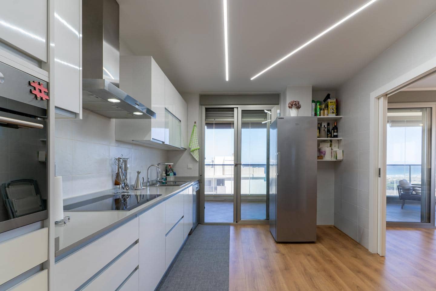 3 makuuhuone Asunto myytävänä paikassa Arenales del Sol mukana uima-altaan 
autotalli - 742 000 € (Ref: 9905083)