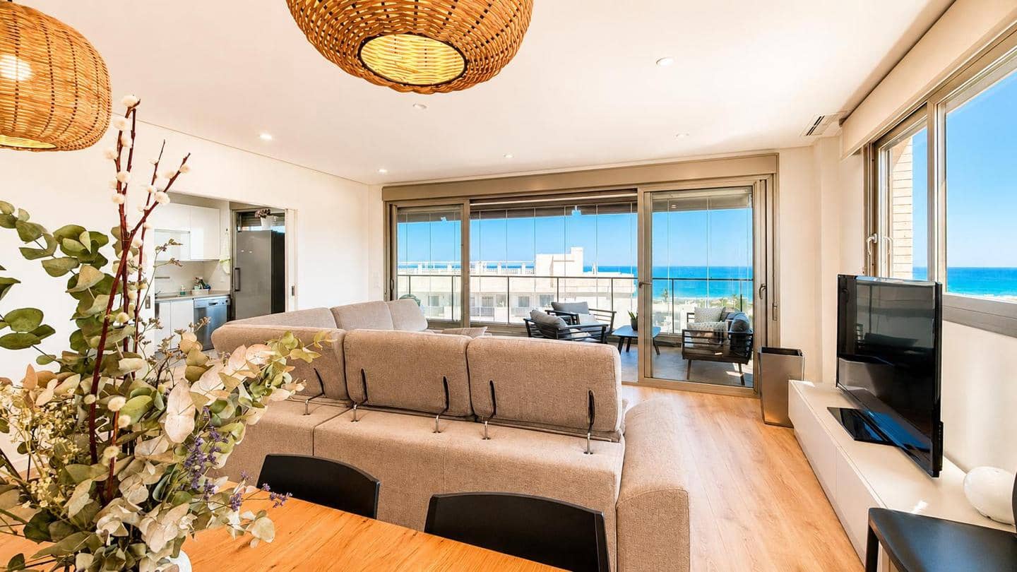 3 makuuhuone Asunto myytävänä paikassa Arenales del Sol mukana uima-altaan 
autotalli - 742 000 € (Ref: 9905083)