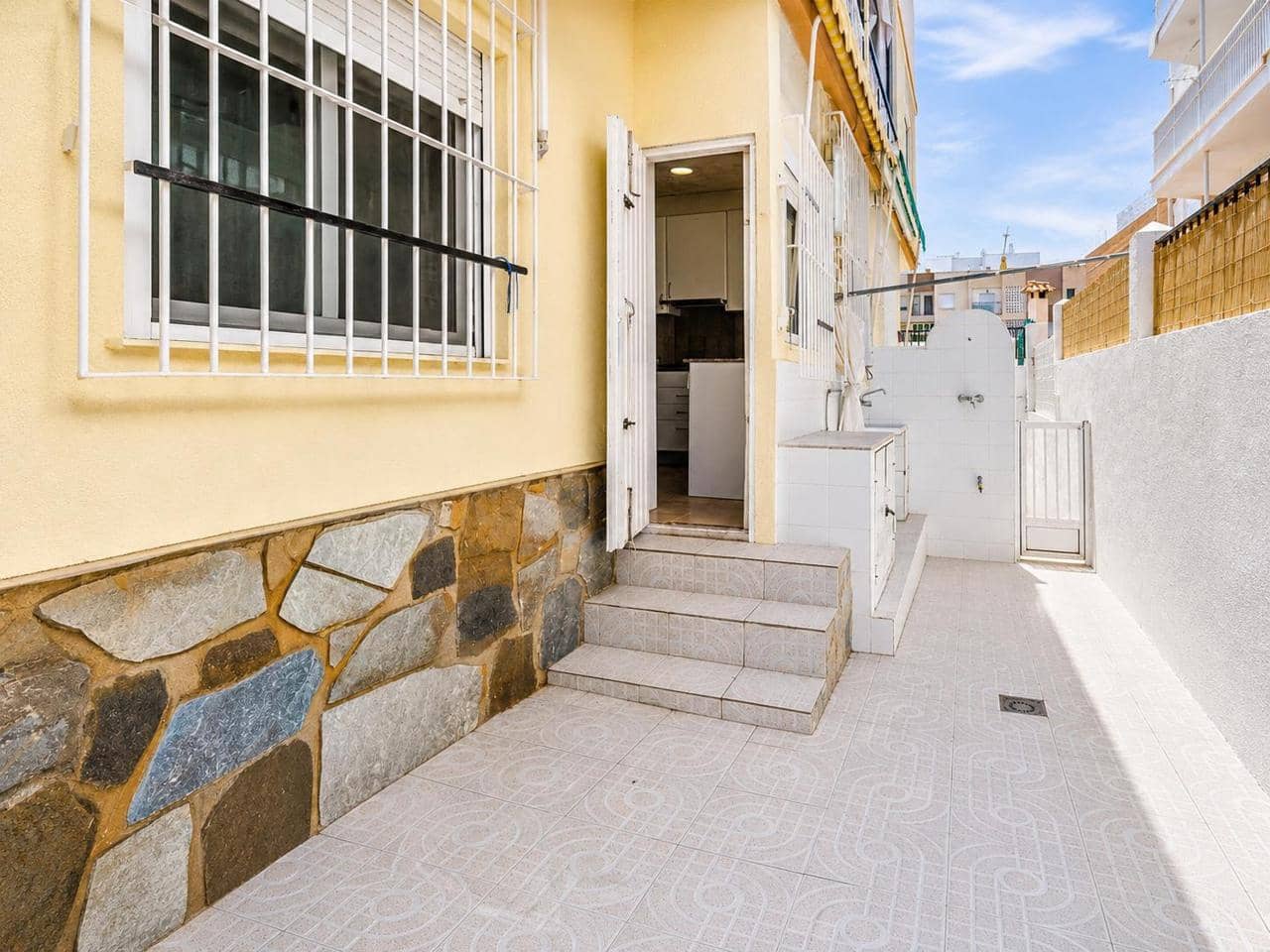4 quarto Apartamento para venda em Santa Pola com garagem - 318 000 € (Ref: 9913766)